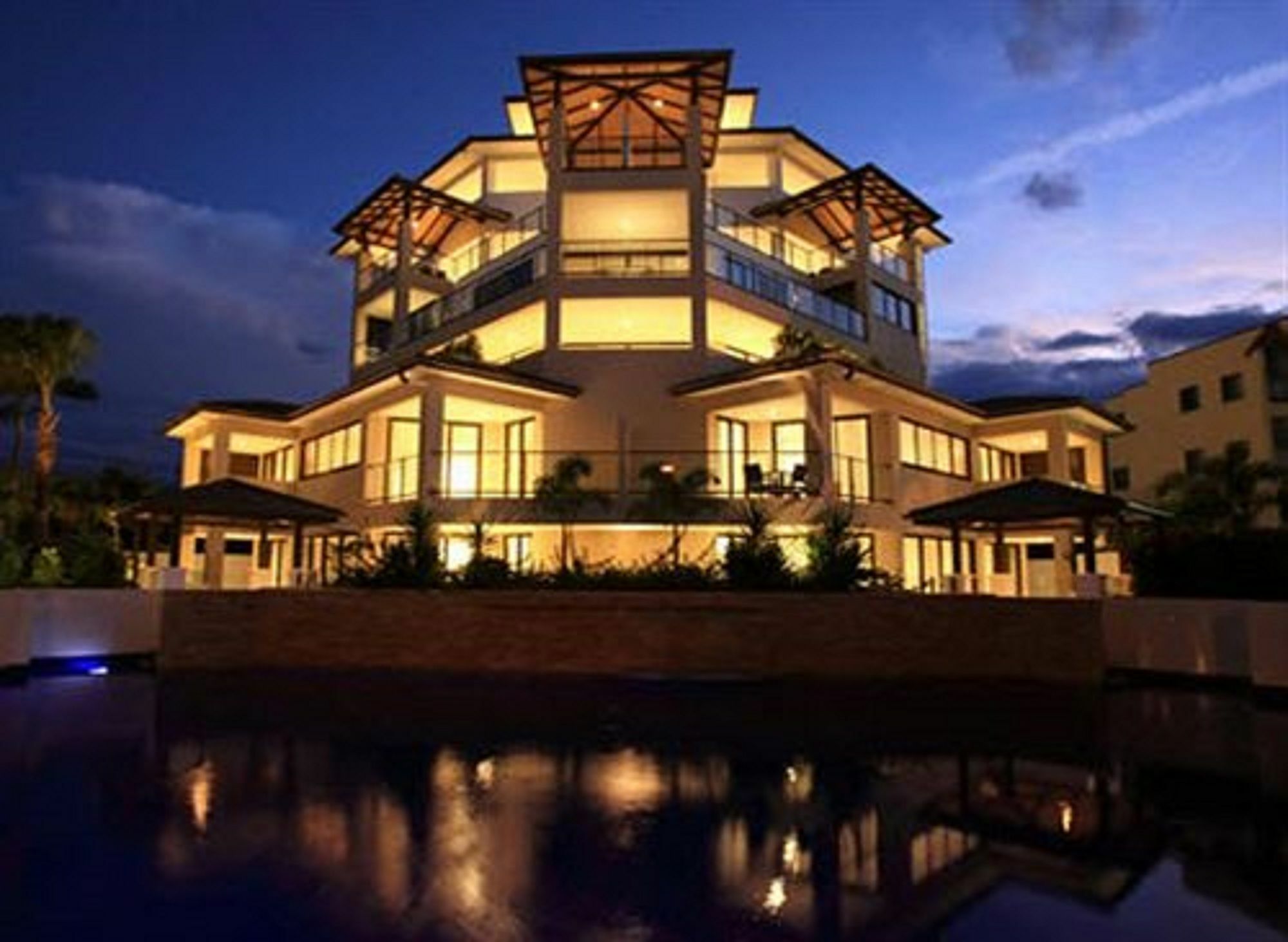 Grand Mercure Allegra Hervey Bay Exterior foto The Royal